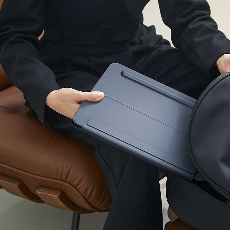 iPad Pro 12.9 4. 5. 6. Nesil uyumlu Benks KB02 Kablosuz Klavyeli Kılıf