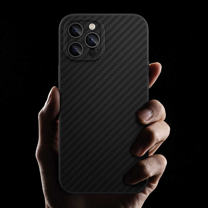 iPhone 12 Pro Max Kılıf Karbon Fiber Benks Hybrid Kevlar Kapak