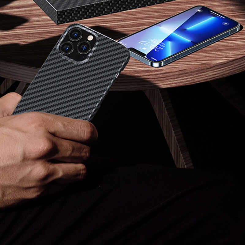 iPhone 13 Pro Max Kılıf Benks Aramid Magsafe 3 in 1 Set