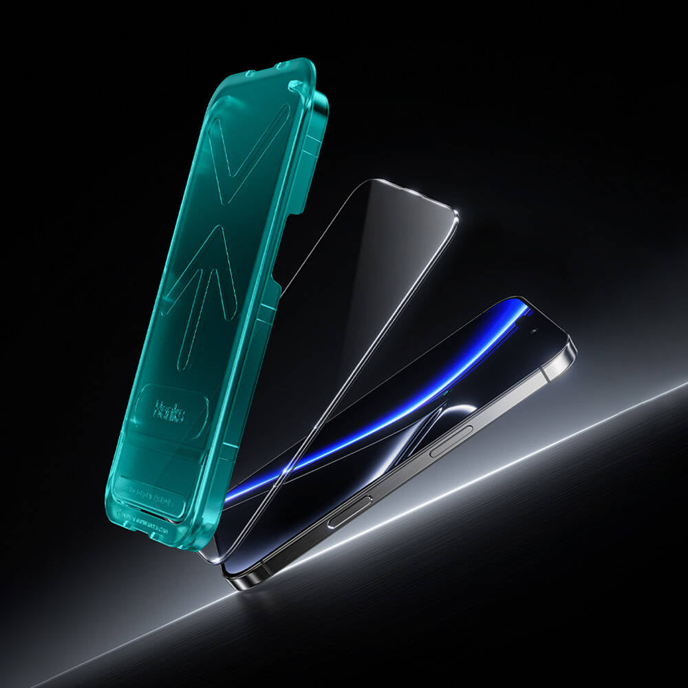 iPhone 14 Pro / 15 / 16 uyumlu Benks Glass Warrior Safir Coating 0.3mm Cam Ekran Koruyucu + Kolay Uygulama Aparatı