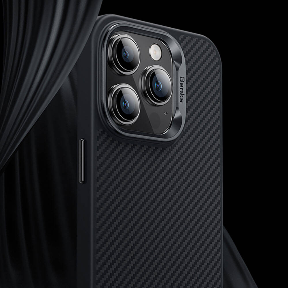 iPhone 14 Pro Max Kılıf Karbon Fiber Magsafe Şarj Özellikli Benks Hybrid ArmorPro 600D Kevlar Kapak