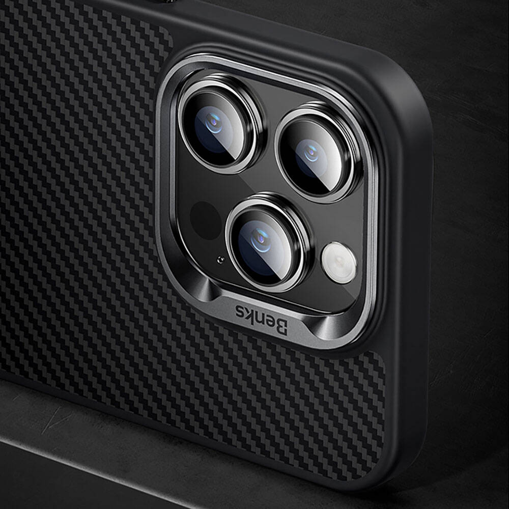 iPhone 14 Pro Max Kılıf Karbon Fiber Magsafe Şarj Özellikli Benks Hybrid ArmorPro 600D Kevlar Kapak
