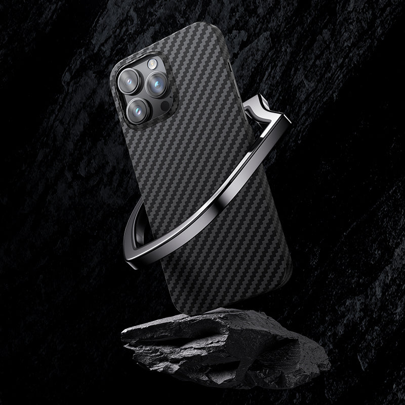 iPhone 14 Pro Max Kılıf Magsafe Özellikli Karbon Fiber Benks Essential Kevlar Kapak