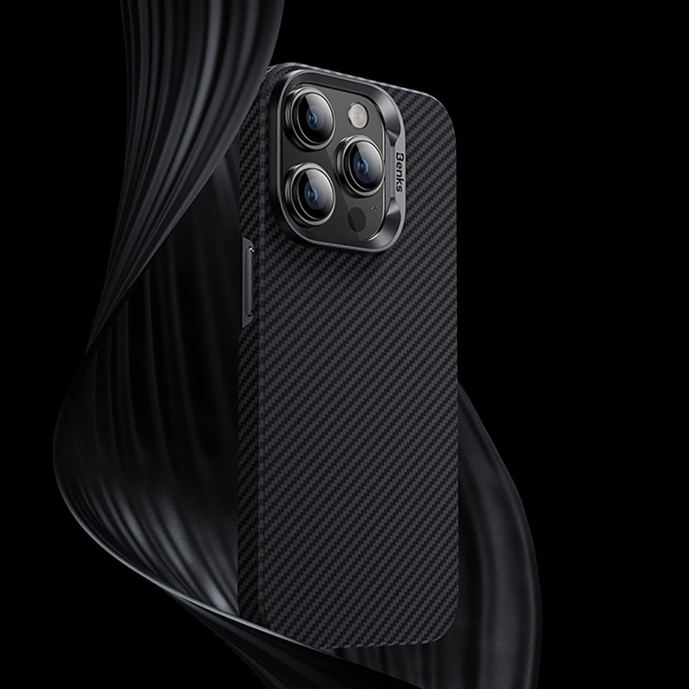 iPhone 15 Kılıf Magsafe Özellikli Karbon Fiber Benks Hybrid ArmorAir 600D Kevlar Kapak