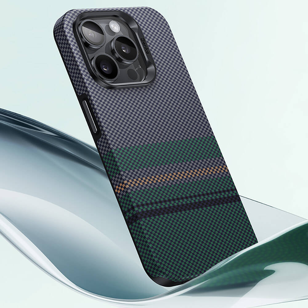 iPhone 15 Pro Kılıf Magsafe Şarj Özellikli Karbon Fiber Tasarımlı Benks Aurora ArmorPro Kevlar Kapak