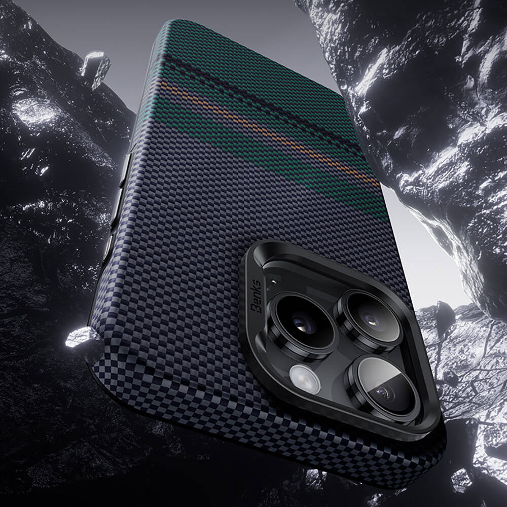 iPhone 15 Pro Kılıf Magsafe Şarj Özellikli Karbon Fiber Tasarımlı Benks Aurora ArmorPro Kevlar Kapak