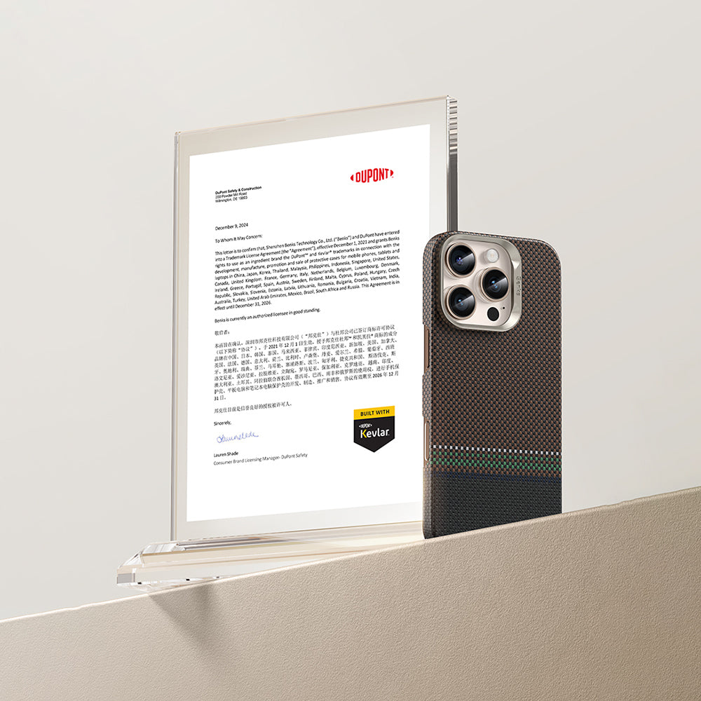 iPhone 15 Pro Kılıf Magsafe Şarj Özellikli Karbon Fiber Tasarımlı Benks Prestige ArmorAir Kevlar Kapak