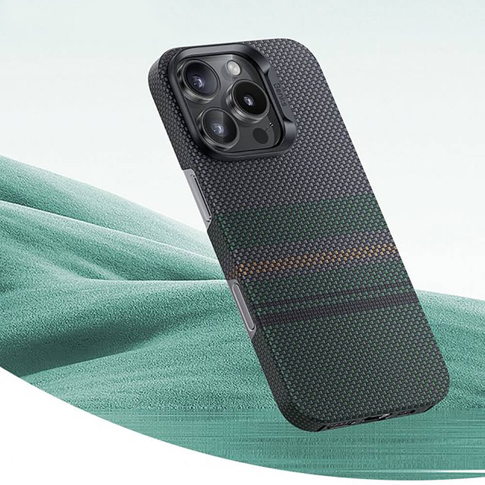 iPhone 16 Plus Kılıf Magsafe Şarj Özellikli Karbon Fiber Tasarımlı Benks Aurora ArmorAir Kevlar Kapak