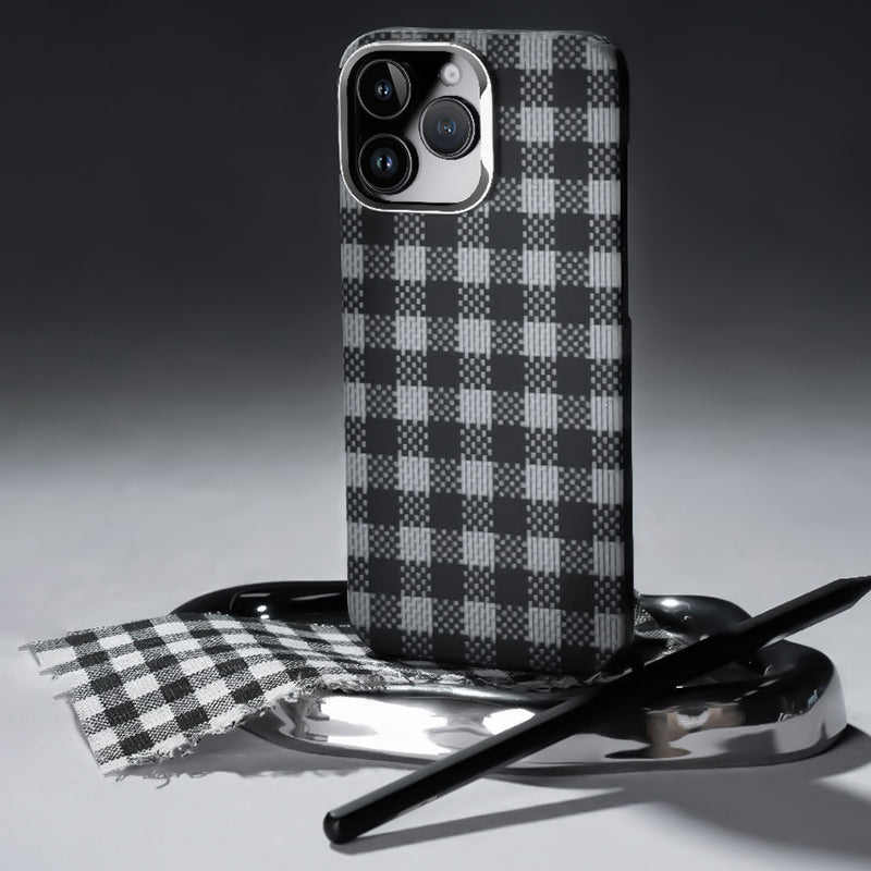 iPhone 16 Pro Kılıf M-safe Şarj Özellikli Ekose Tasarımlı Benks ArmorVichy Kevlar Kapak