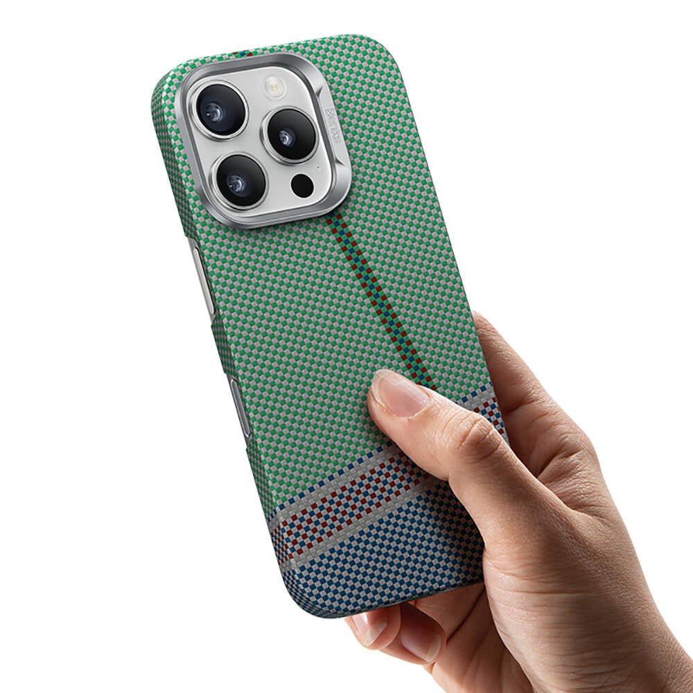 iPhone 16 Pro Kılıf Magsafe Şarj Özellikli Karbon Fiber Tasarımlı Benks Passion Green ArmorAir Kevlar Kapak