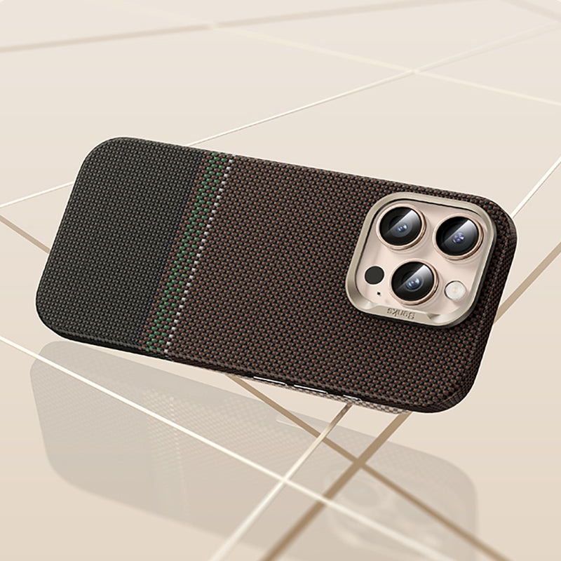 iPhone 16 Pro Kılıf Magsafe Şarj Özellikli Karbon Fiber Tasarımlı Benks Prestige ArmorPro Kevlar Kapak