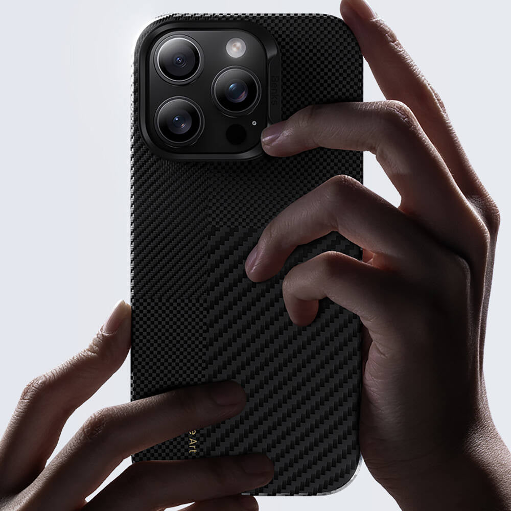 iPhone 16 Pro Max Kılıf Magsafe Şarj Özellikli Karbon Fiber Benks Montage ArmorAir Kevlar Kapak