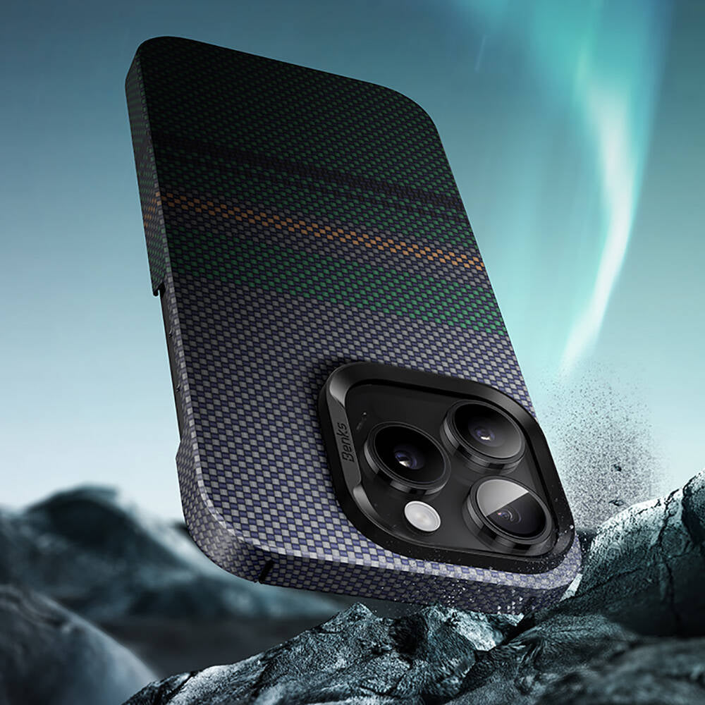 iPhone 16 Pro Max Kılıf Magsafe Şarj Özellikli Karbon Fiber Tasarımlı Benks Aurora ArmorAir Kevlar Kapak