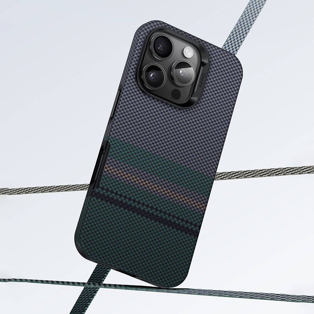 iPhone 16 Pro Max Kılıf Magsafe Şarj Özellikli Karbon Fiber Tasarımlı Benks Aurora ArmorPro Kevlar Kapak