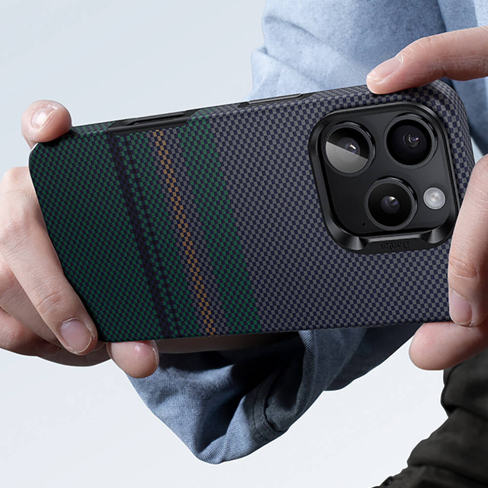 iPhone 16 Pro Max Kılıf Magsafe Şarj Özellikli Karbon Fiber Tasarımlı Benks Aurora ArmorPro Kevlar Kapak