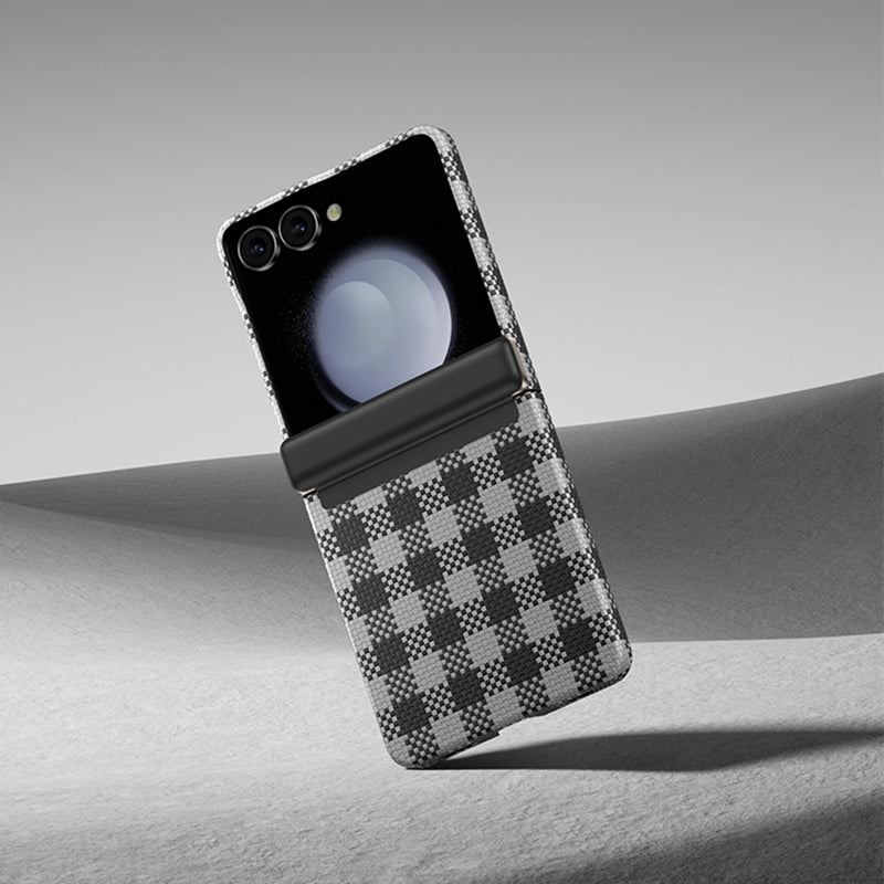 Galaxy Z Flip 7 Kılıf M-safe Şarj Özellikli Ekose Tasarımlı Benks ArmorAir ArmorVichy Kevlar Kapak