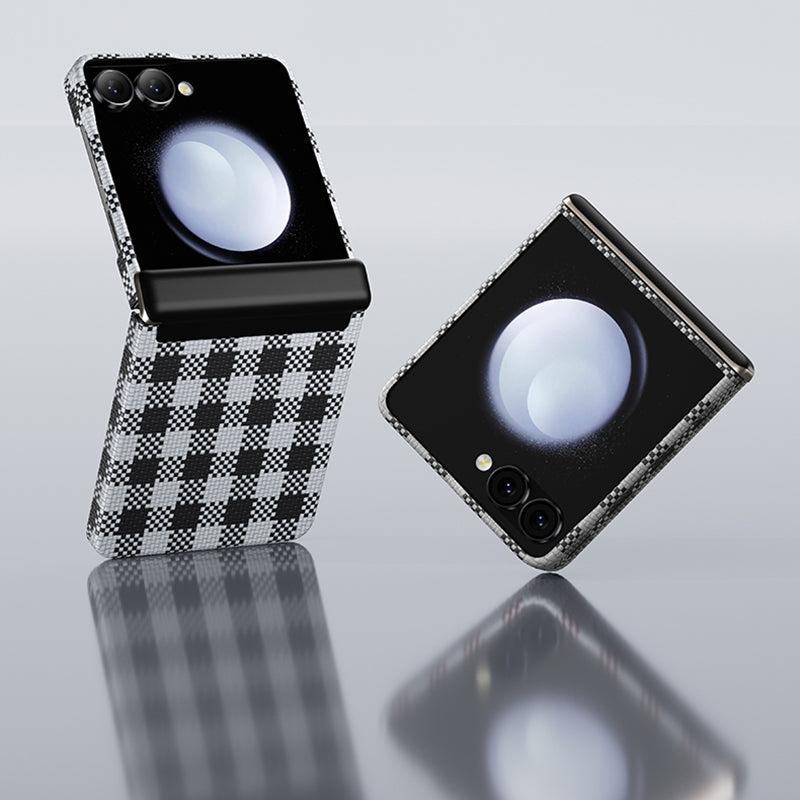 Galaxy Z Flip 7 Kılıf M-safe Şarj Özellikli Ekose Tasarımlı Benks ArmorAir ArmorVichy Kevlar Kapak