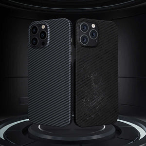 iPhone 13 Pro Kılıf Magsafe Özellikli Karbon Fiber Benks Essential Kevlar Kapak