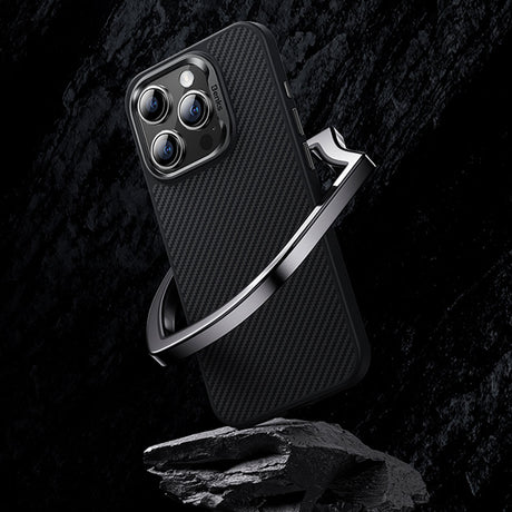 iPhone 15 Pro Kılıf Karbon Fiber Magsafe Şarj Özellikli Benks Hybrid ArmorPro 600D Kevlar Kapak