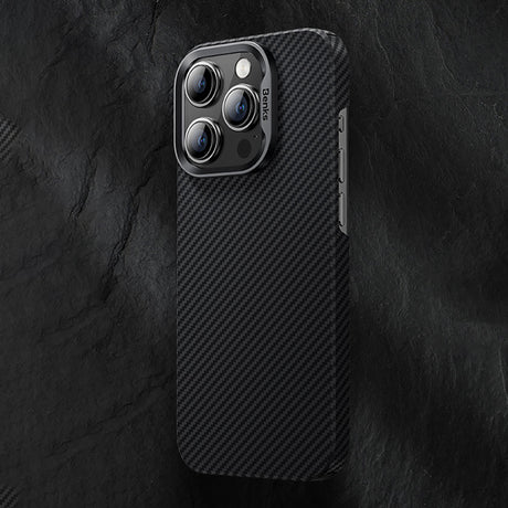 iPhone 15 Pro Kılıf Magsafe Özellikli Karbon Fiber Benks Hybrid ArmorAir 600D Kevlar Kapak