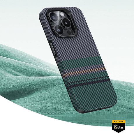 iPhone 15 Pro Kılıf Magsafe Şarj Özellikli Karbon Fiber Tasarımlı Benks Aurora ArmorPro Kevlar Kapak