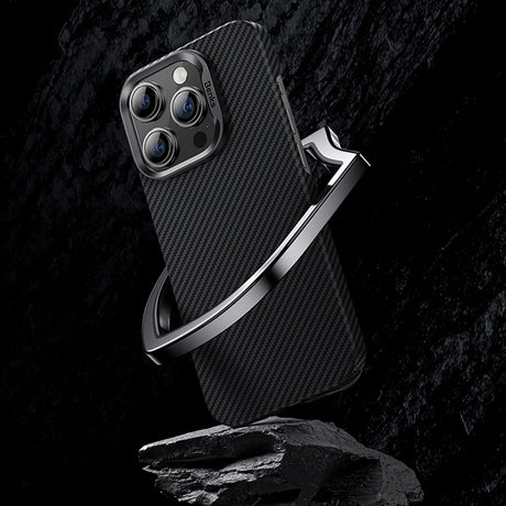 iPhone 15 Pro Max Kılıf Magsafe Özellikli Karbon Fiber Benks Hybrid ArmorAir 600D Kevlar Kapak