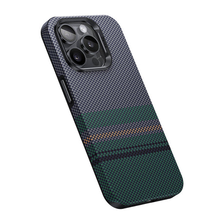 iPhone 15 Pro Max Kılıf Magsafe Şarj Özellikli Karbon Fiber Tasarımlı Benks Aurora ArmorPro Kevlar Kapak
