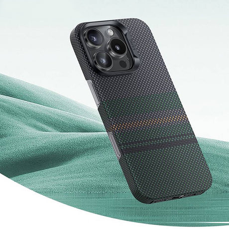 iPhone 16 Plus Kılıf Magsafe Şarj Özellikli Karbon Fiber Tasarımlı Benks Aurora ArmorAir Kevlar Kapak