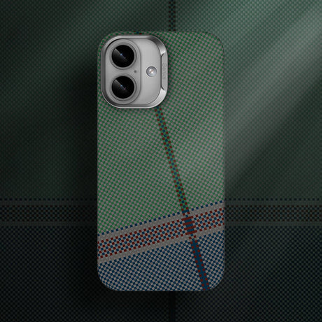 iPhone 16 Plus Kılıf Magsafe Şarj Özellikli Karbon Fiber Tasarımlı Benks Passion Green ArmorAir Kevlar Kapak