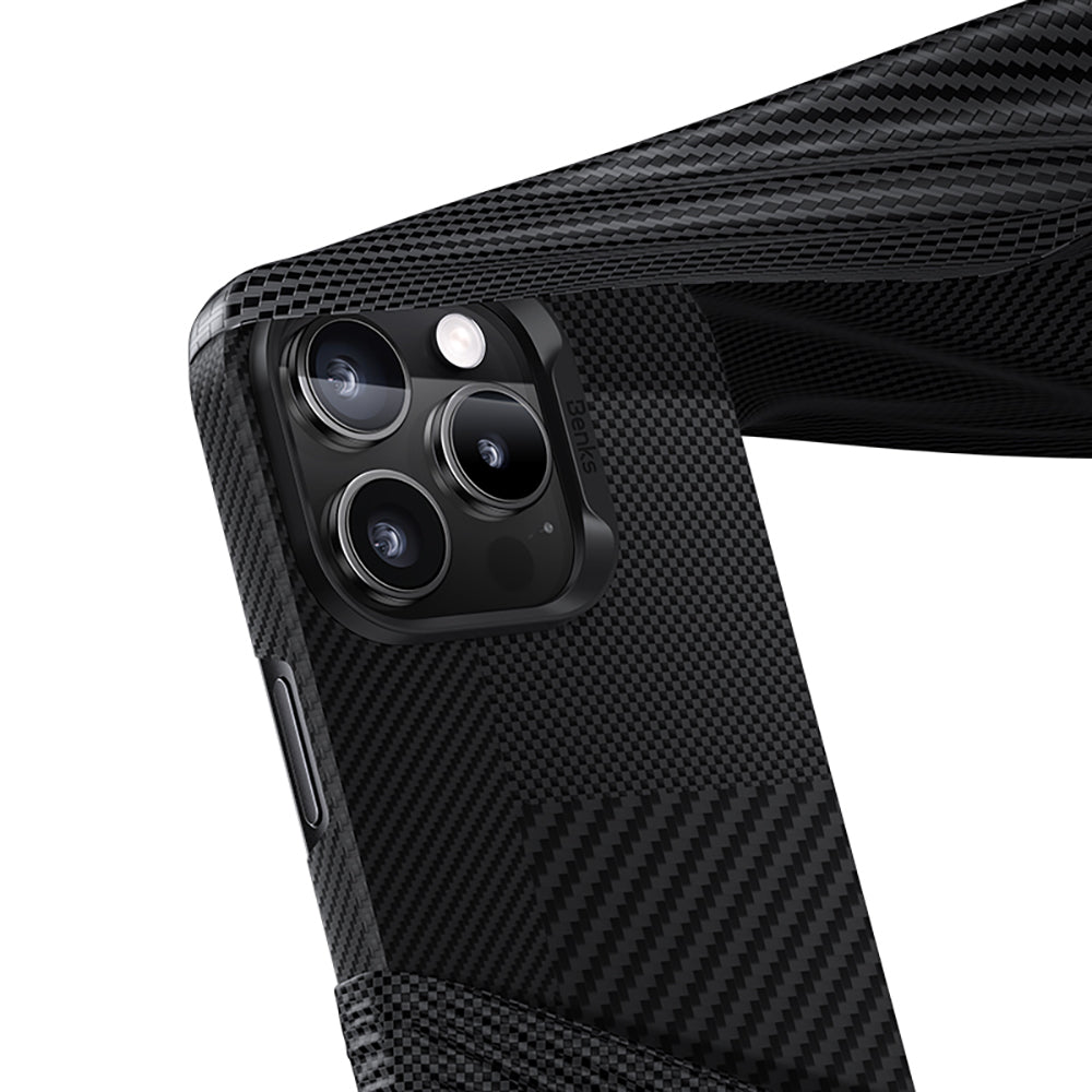 iPhone 16 Pro Kılıf M-safe Şarj Özellikli Karbon Fiber Metal Kamera Çerçeveli Benks Montage ArmorAir Kevlar Kapak
