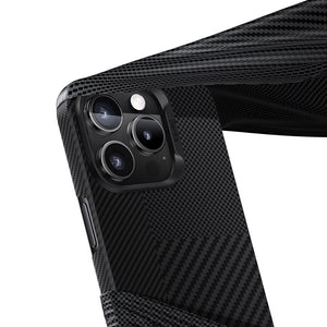 iPhone 16 Pro Kılıf M-safe Şarj Özellikli Karbon Fiber Metal Kamera Çerçeveli Benks Montage ArmorAir Kevlar Kapak