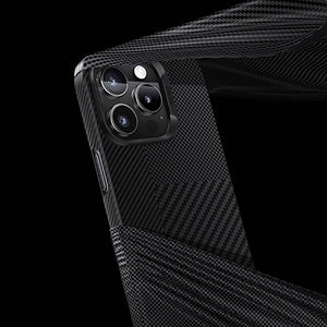 iPhone 16 Pro Max Kılıf Magsafe Şarj Özellikli Karbon Fiber Benks Montage ArmorAir Kevlar Kapak