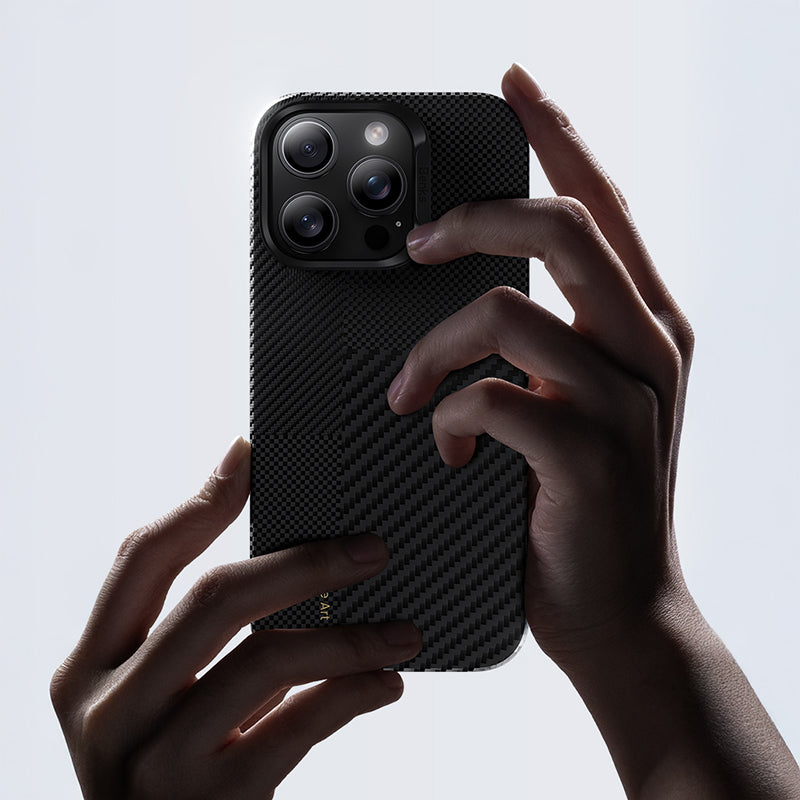 iPhone 16 Pro Max Kılıf Magsafe Şarj Özellikli Karbon Fiber Benks Yeni Seri Montage ArmorAir Kevlar Kapak