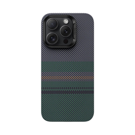 iPhone 16 Pro Max Kılıf Magsafe Şarj Özellikli Karbon Fiber Tasarımlı Benks Aurora ArmorAir Kevlar Kapak