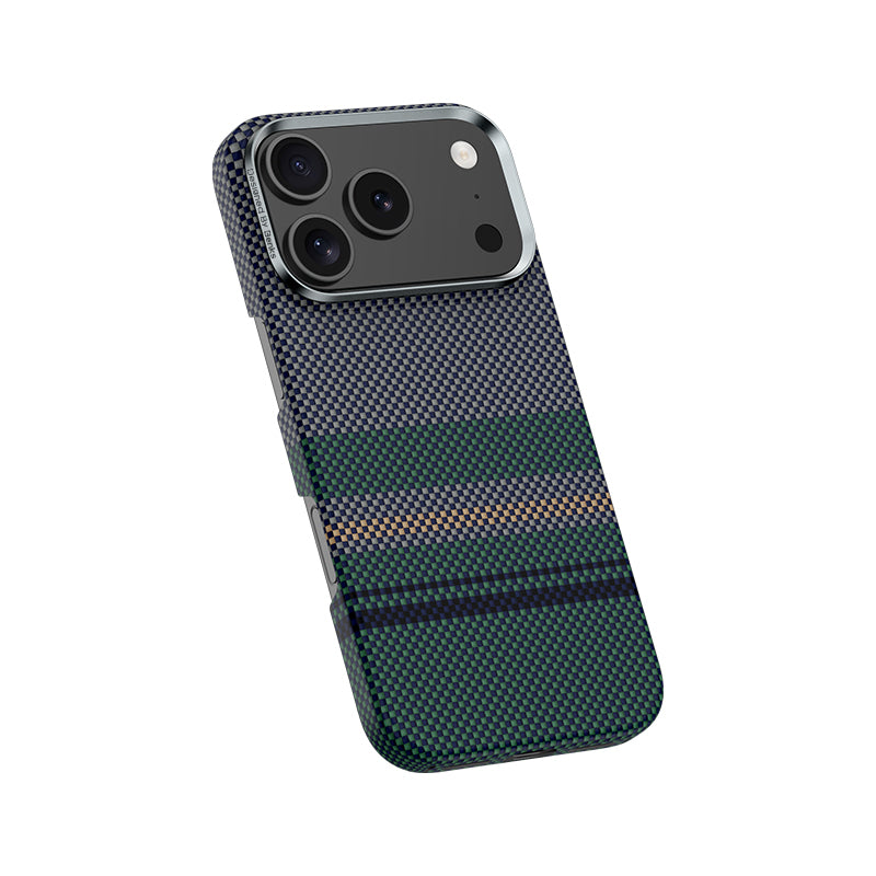 iPhone 17 Pro Max Kılıf M-safe Şarj Özellikli Karbon Fiber Tasarımlı Benks Aurora ArmorAir Kevlar Kapak