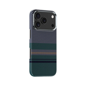 iPhone 17 Pro Max Kılıf M-safe Şarj Özellikli Karbon Fiber Tasarımlı Benks Aurora ArmorPro Kevlar Kapak