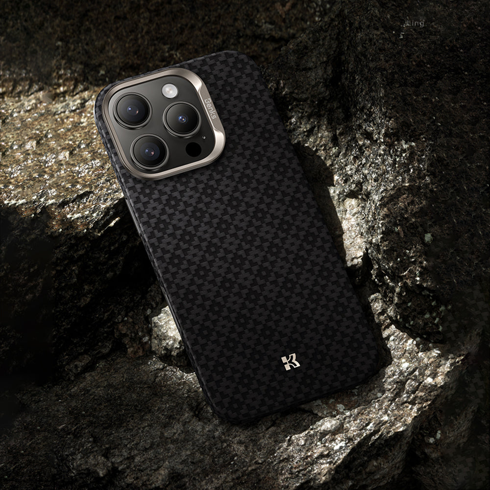 iPhone 16 Pro Max Kılıf M-Safe Şarj Özellikli Benks ArmorAir ArmorGrid Serisi Kevlar Kapak